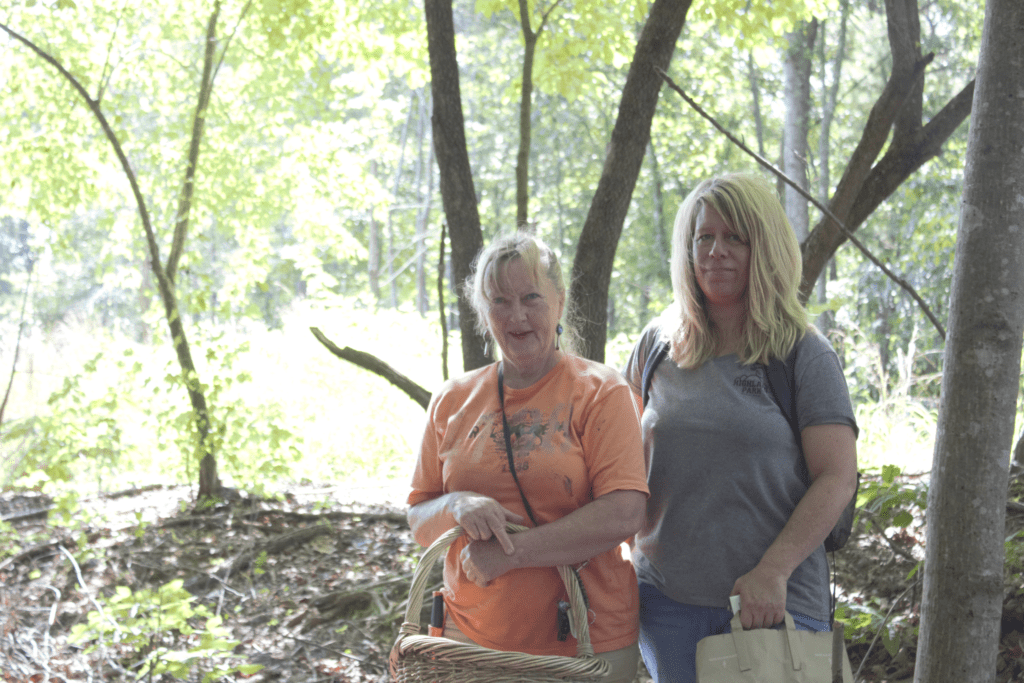 mushroom foragers of Georgia, two women with baskets