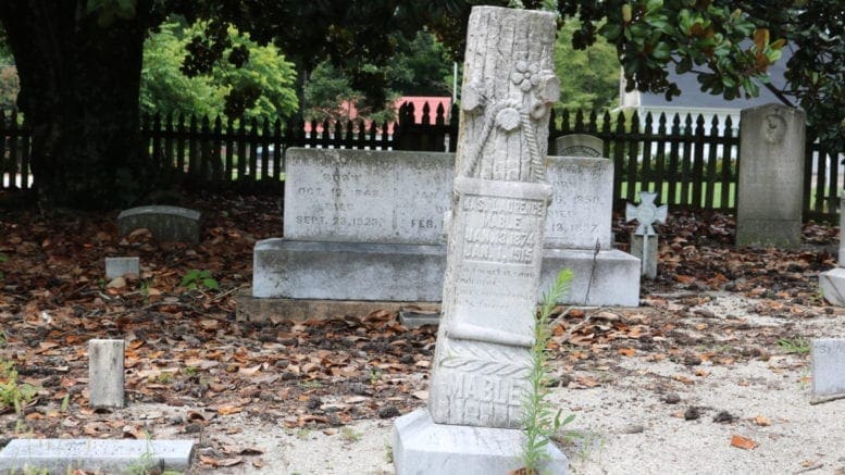 Mable Family Cemetery (photo by Larry Felton Johnson)