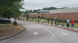 Line at Lindley Middle School voting site (photo by Larry Felton Johnson)