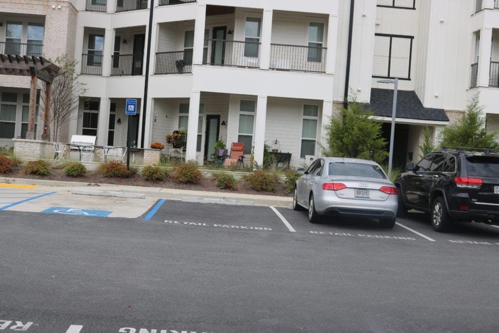 Apartments and businesses evidently unaffected by flooding (photo by Larry Felton Johnson)