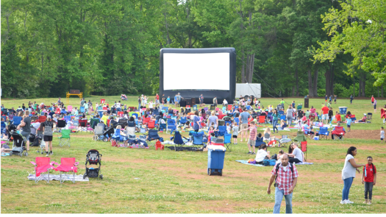 Kennesaw free outdoor movie crowd image from past year