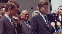 President John F. Kennedy, and his brother, Robert Kennedy (Public domain image via Flickr)