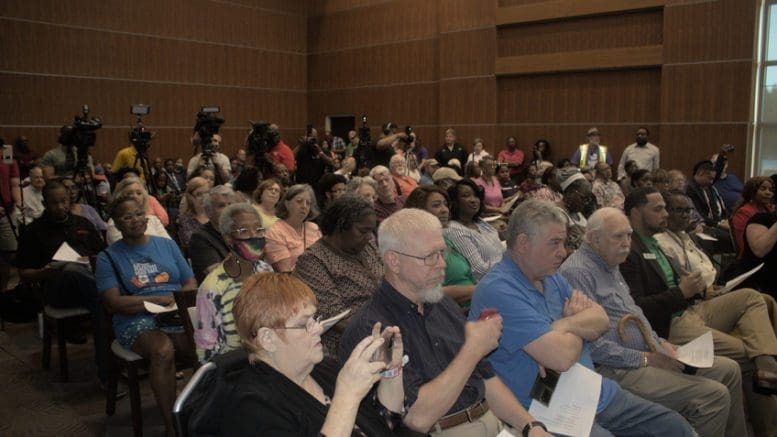 Photos at the first transitional Mableton City Council meeting