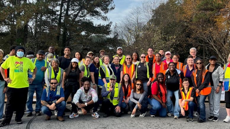 Sweetwater Mission volunteers group photo for the food distribution at the Waverly mobile home community